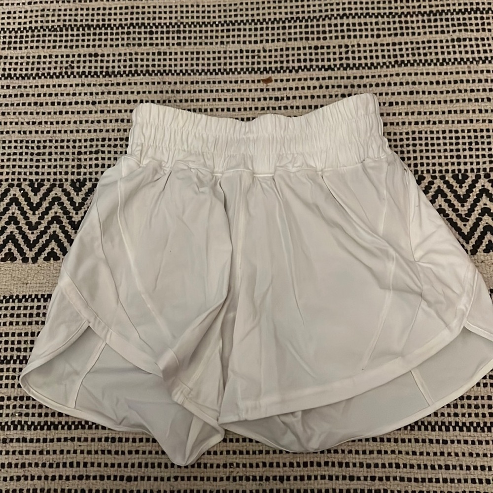 White lululemon shorts